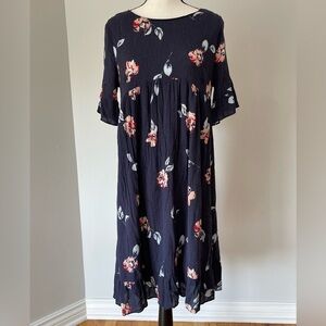 Isabel Maternity by Ingrid and Isabel size medium dress